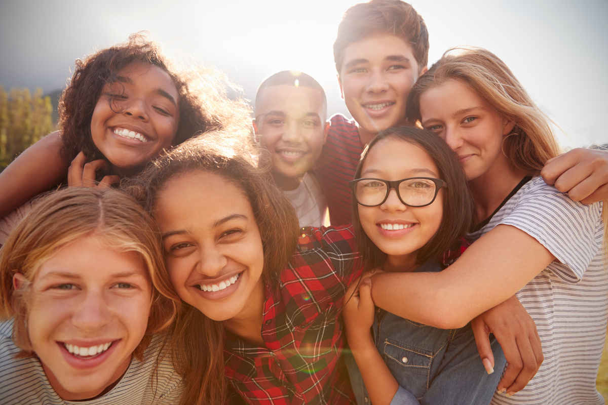 Group of kids smiling 